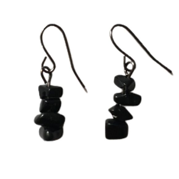 Dainty Stone Chip Dangle Earrings Black Pierced Goth Bohemian Silver Tone Fairy - Picture 1 of 16